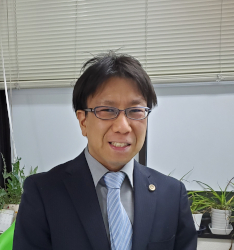 吉田晃宏弁護士の写真