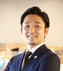 中間 隼人
