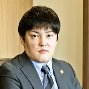 菊岡隼生弁護士の写真
