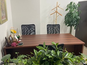 事務所の相談室の風景